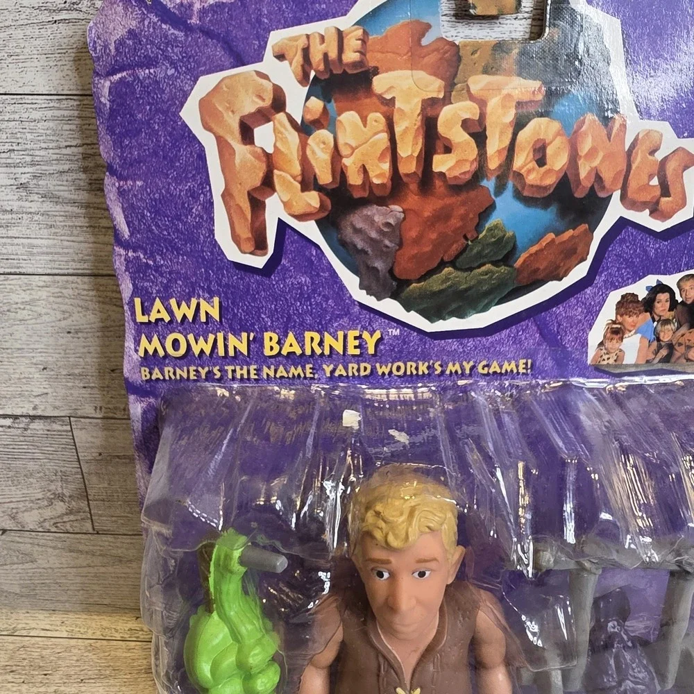 Vtg‎ 1993 Mattel Flintstones Barney Mowing Lawn Figure New Package Damage 11656